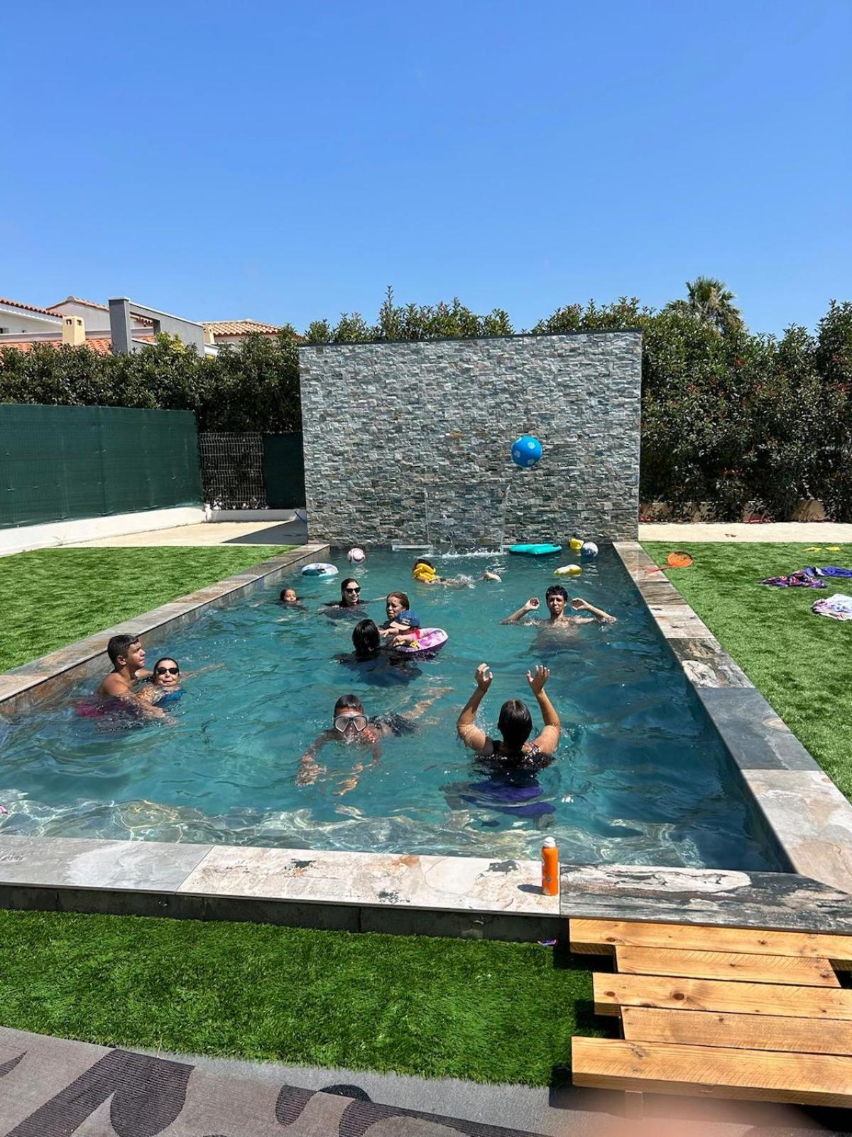 Grande Villa Avec Piscine Bompas  Exterior photo
